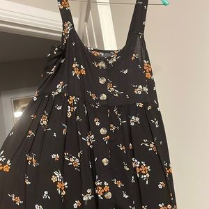 Cute floral dress , brand new. Never used.